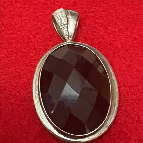 Sleek Large 925 Silver Faceted Hematite Oval Pendant - Picture 4 of 8